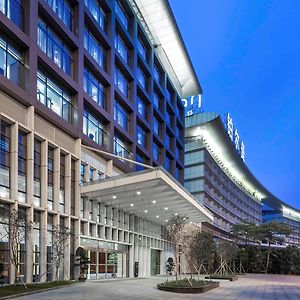 Pullman Guangzhou Baiyun Airport - Free Shuttle Bus & Official Registration Agency During Canton Fair